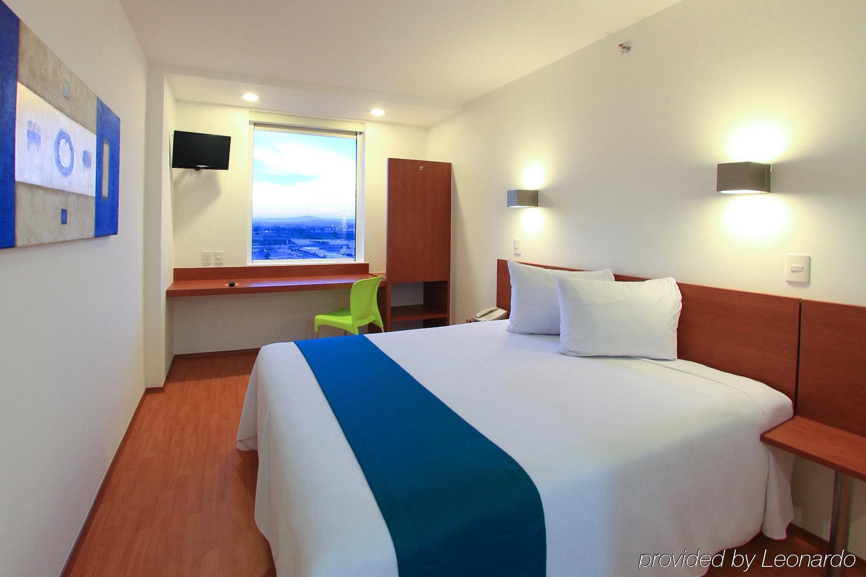 One Queretaro Centro Sur Hotel Екстериор снимка