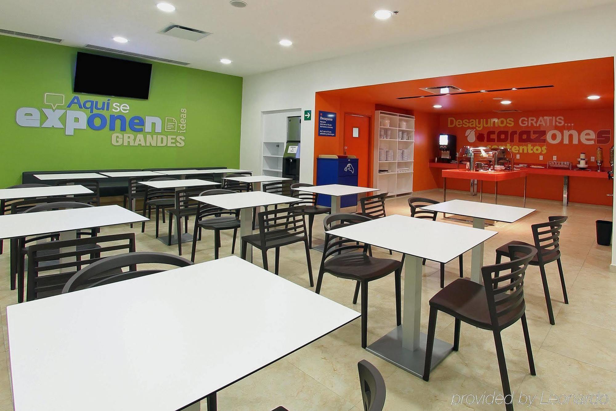 One Queretaro Centro Sur Hotel Ресторант снимка
