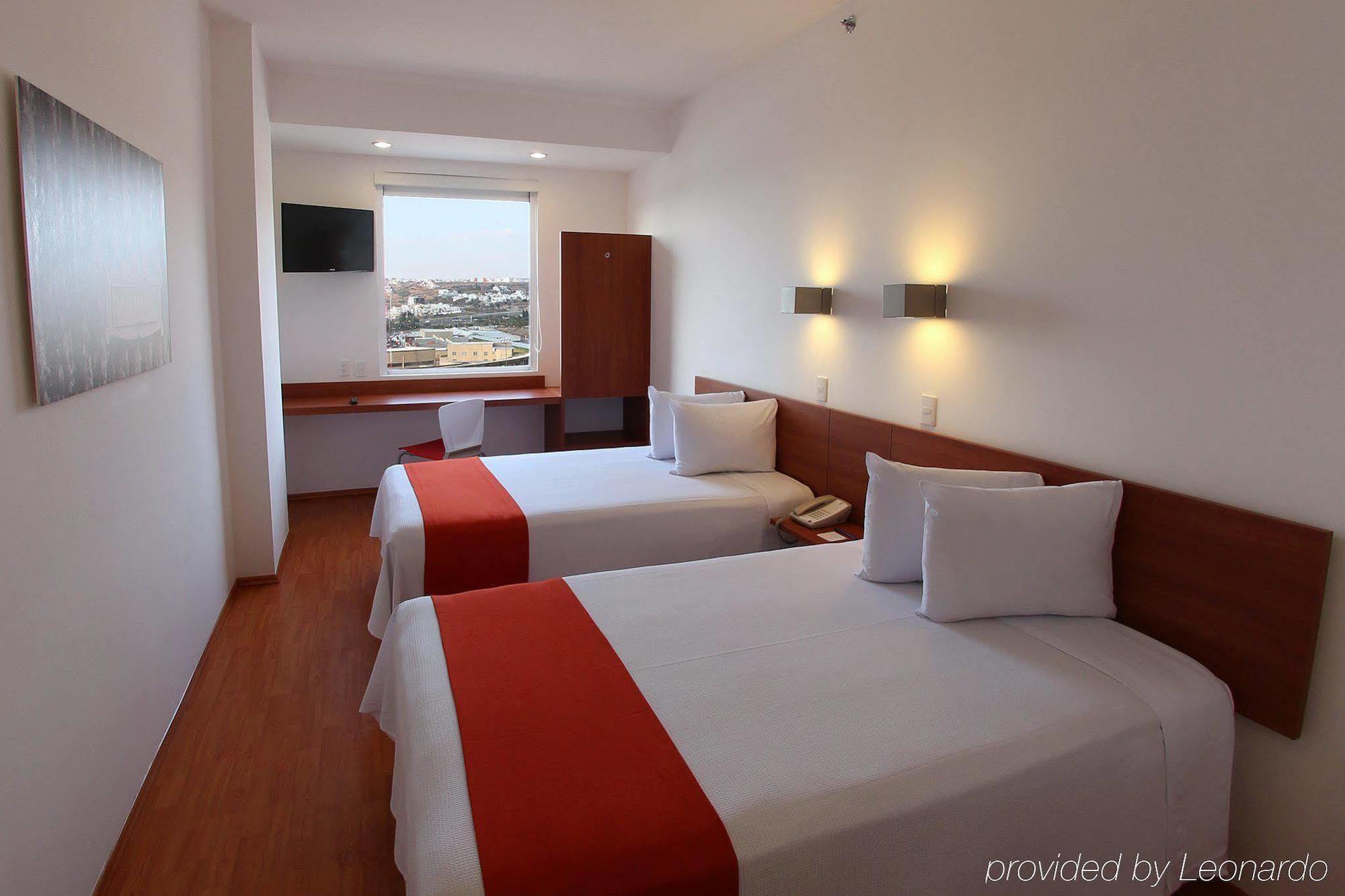 One Queretaro Centro Sur Hotel Стая снимка
