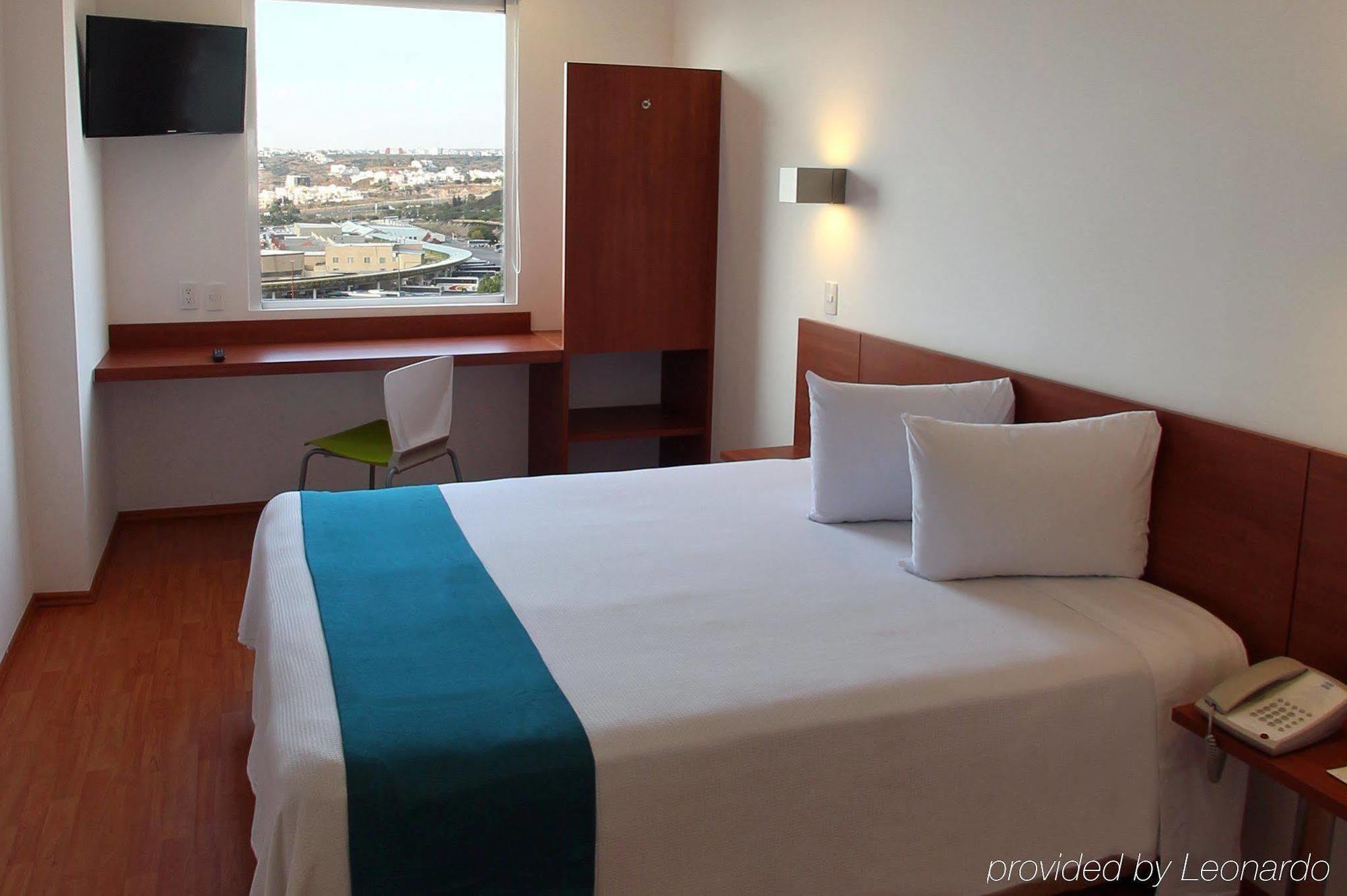 One Queretaro Centro Sur Hotel Стая снимка